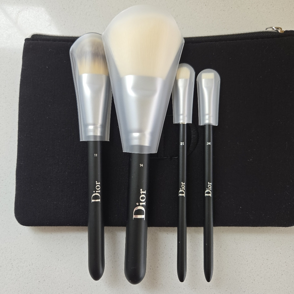 DIOR EXCLUSIVE BRUSH SET